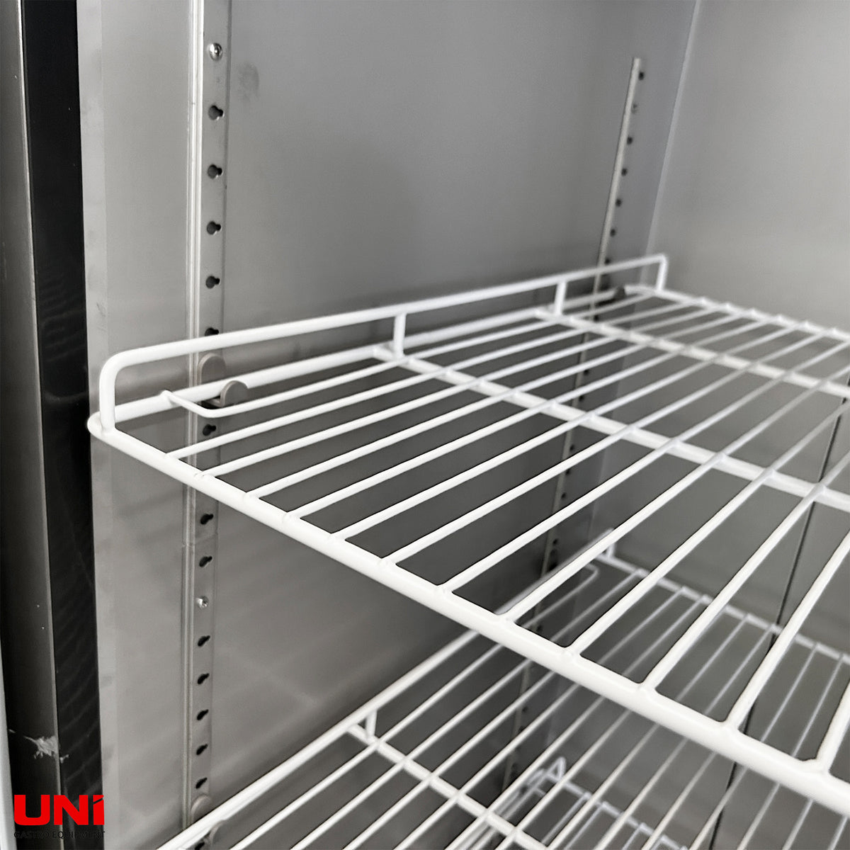 40015 Congelatore in acciaio inox, capacita 1333 litri, GN2/1